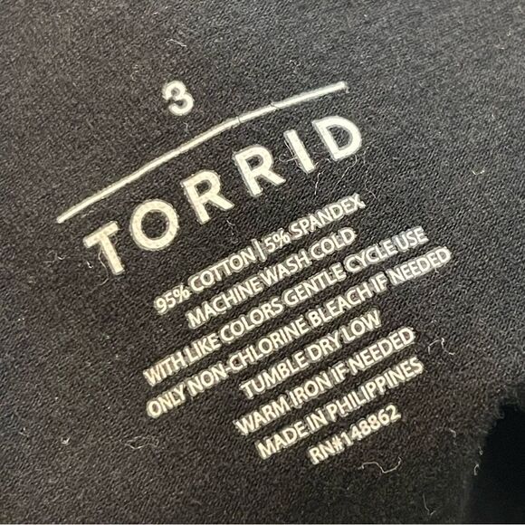 Torrid Black Keyhole Open Back Top Tunic Long Sleeve Mock Neck, Size 3X - Picture 9 of 11